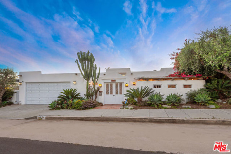 6 Bed Home for Sale in Playa del Rey, California