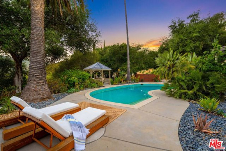 Residential Home in Calabasas