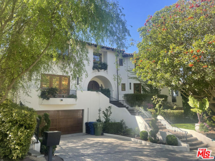 Residential Home in Bel Air - Holmby Hills