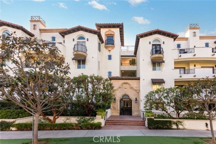 2 Bed Home for Sale in Studio City, California