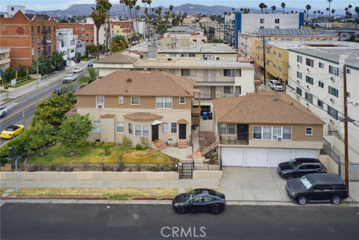 Residential Income in Mid-Wilshire