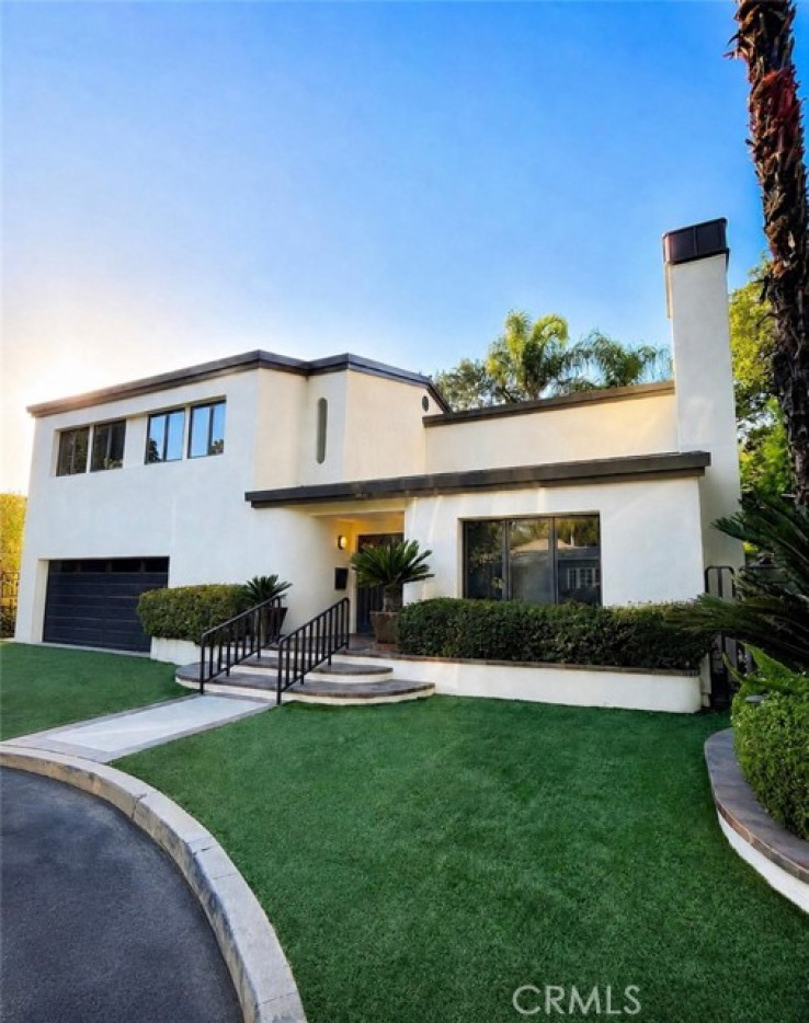 4 Bed Home for Sale in Studio City, California