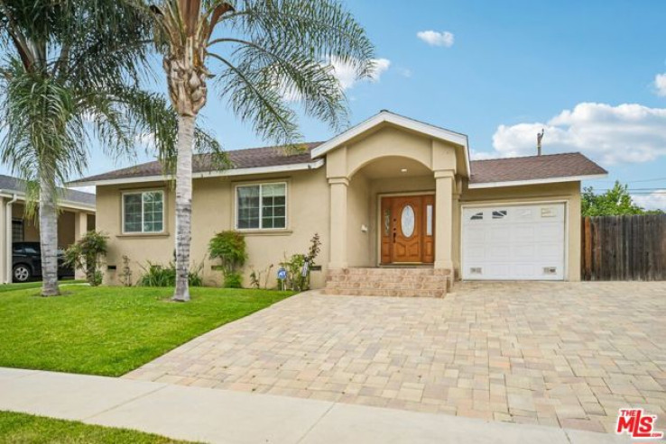 3 Bed Home for Sale in Encino, California