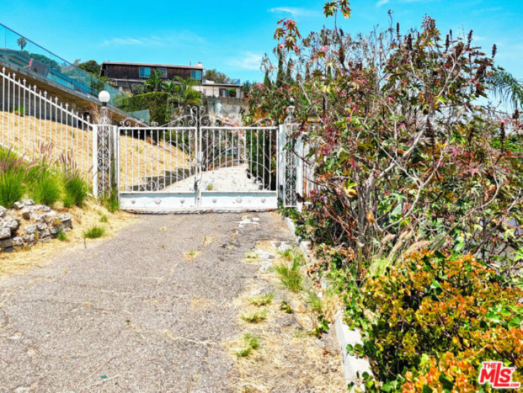 3 Bed Home for Sale in Culver City, California