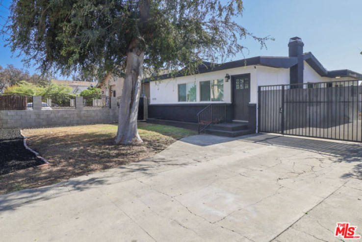 3 Bed Home for Sale in Inglewood, California