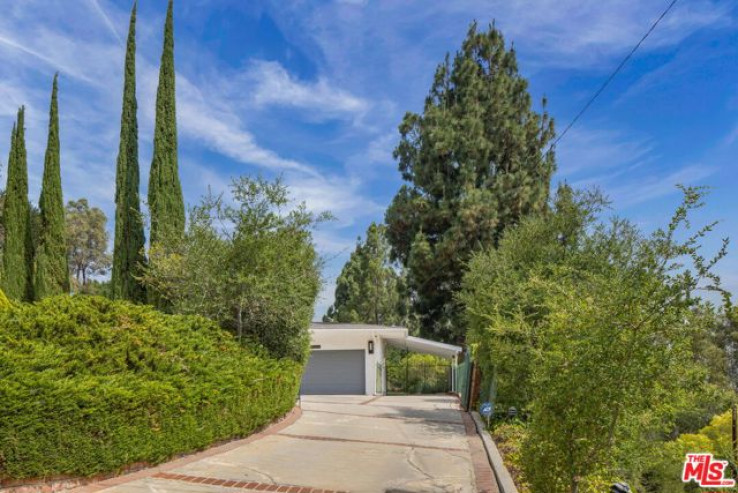 4 Bed Home for Sale in Studio City, California