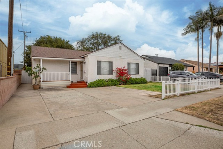 4 Bed Home for Sale in Inglewood, California