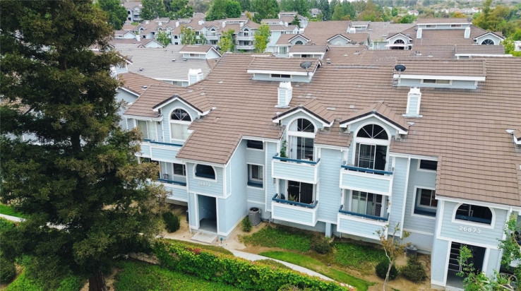 Residential Home in Rainbow Glen