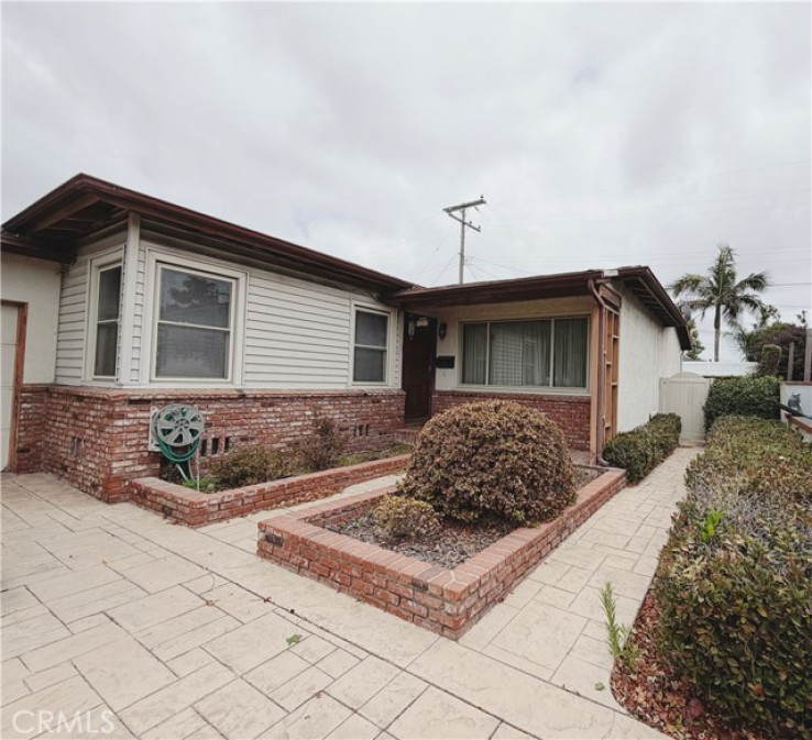 3 Bed Home for Sale in Hawthorne, California