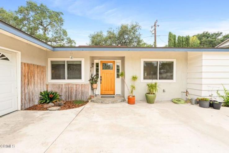 3 Bed Home for Sale in Oak View, California
