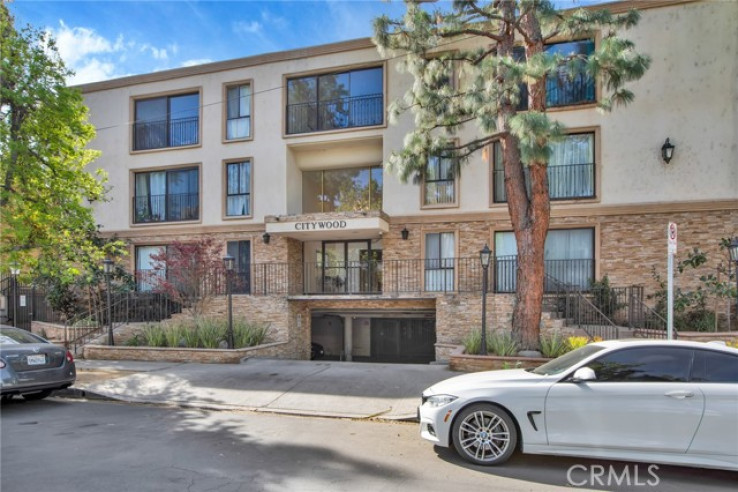 Residential Home in Sherman Oaks