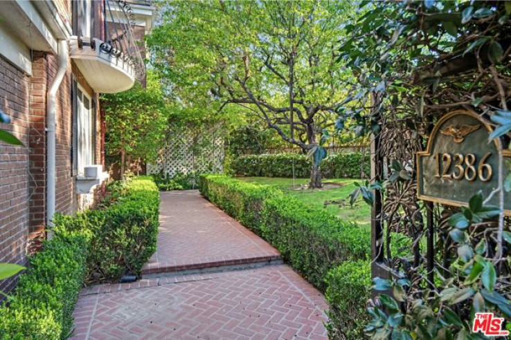 3 Bed Home for Sale in Los Angeles, California