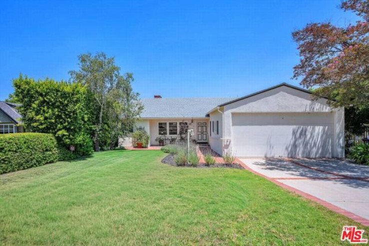 Residential Home in Sherman Oaks