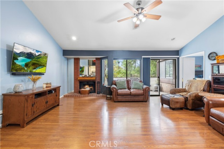 2 Bed Home for Sale in Newhall, California