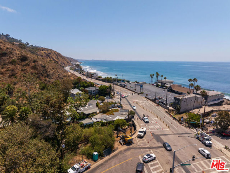  Income Home for Sale in Malibu, California