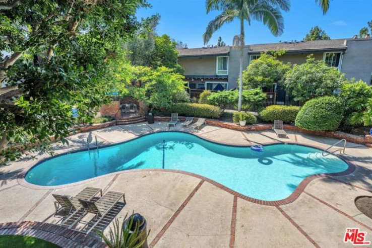 2 Bed Home for Sale in Culver City, California