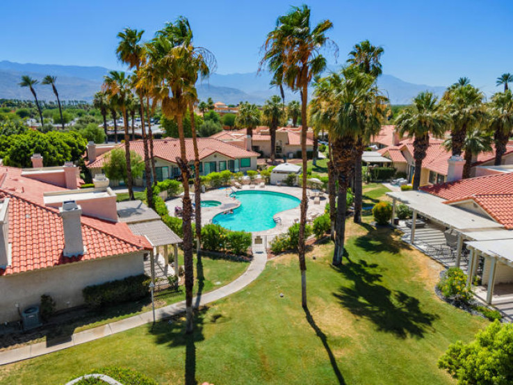 3 Bed Home for Sale in Palm Desert, California