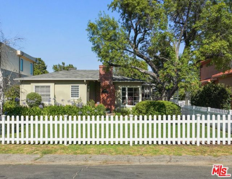Residential Home in Sherman Oaks