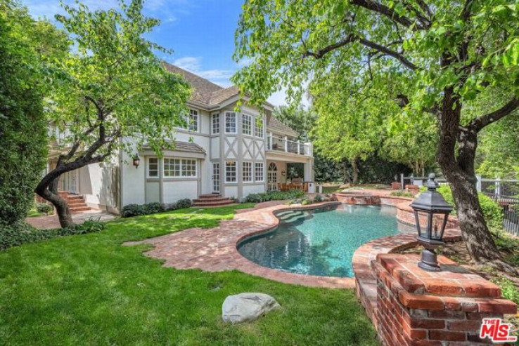 4 Bed Home for Sale in Studio City, California