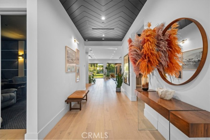 5 Bed Home for Sale in Encino, California