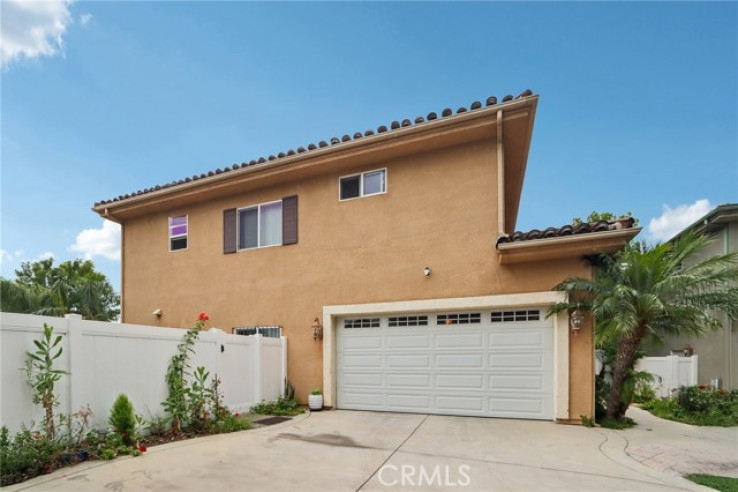 4 Bed Home for Sale in Van Nuys, California