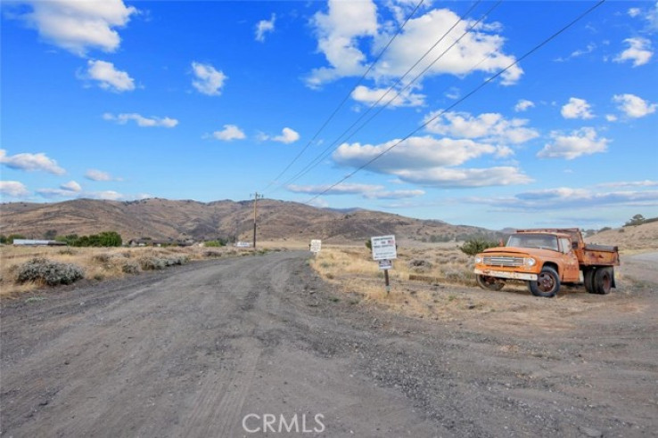 Residential Home in Agua Dulce