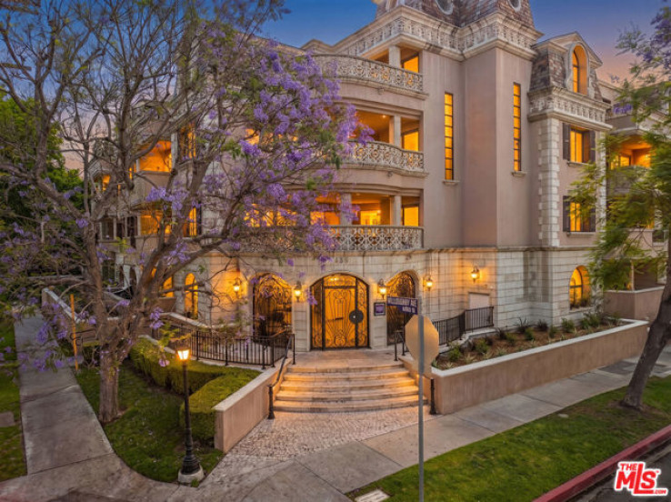 2 Bed Home for Sale in West Hollywood, California