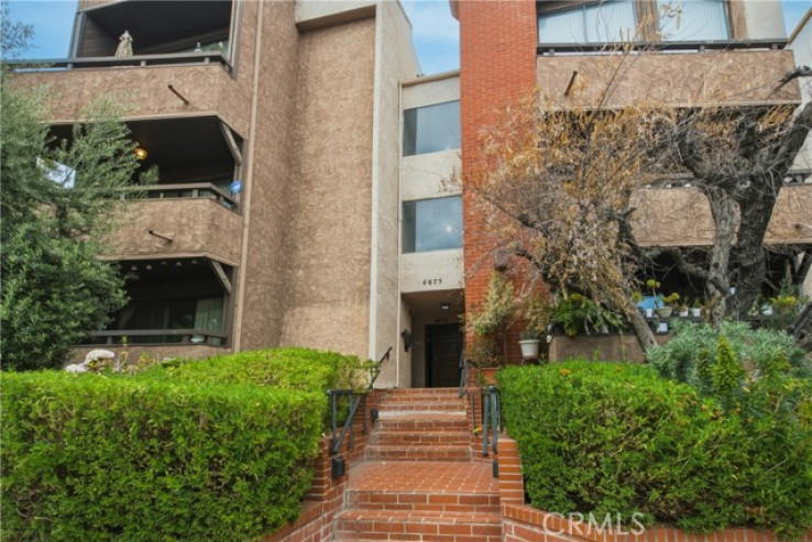 1 Bed Home for Sale in Sherman Oaks, California
