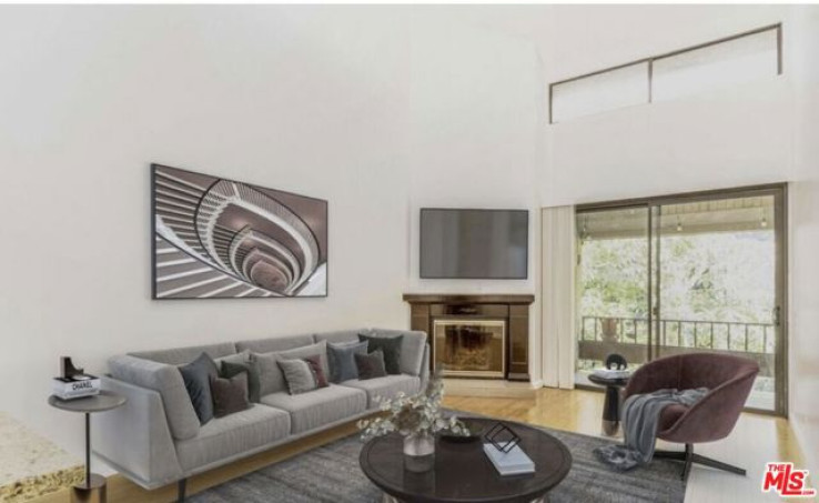 2 Bed Home for Sale in Playa del Rey, California
