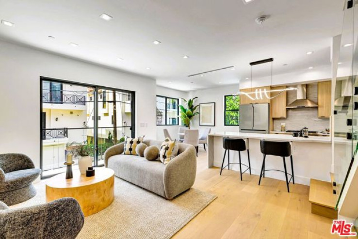 4 Bed Home for Sale in Studio City, California