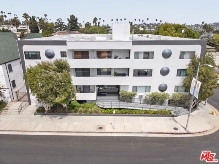 1 Bed Home for Sale in Los Angeles, California
