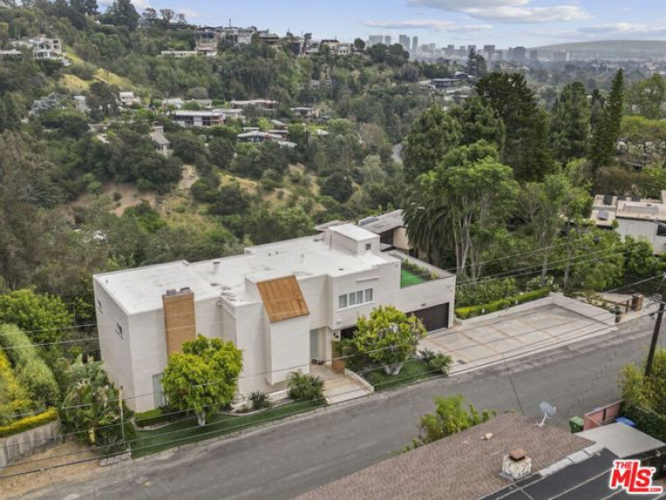 Residential Home in Brentwood