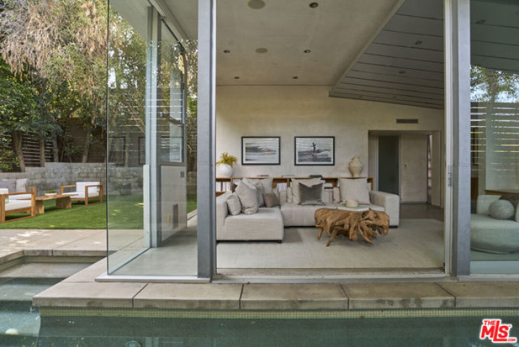 5 Bed Home for Sale in Santa Monica, California
