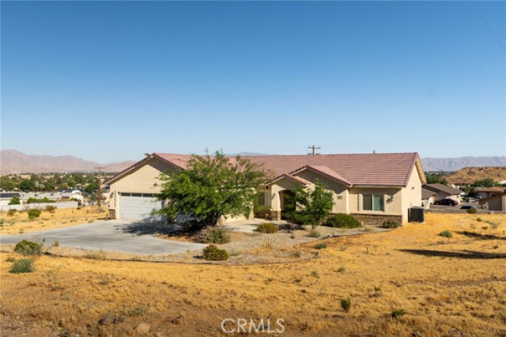 4 Bed Home for Sale in Apple Valley, California