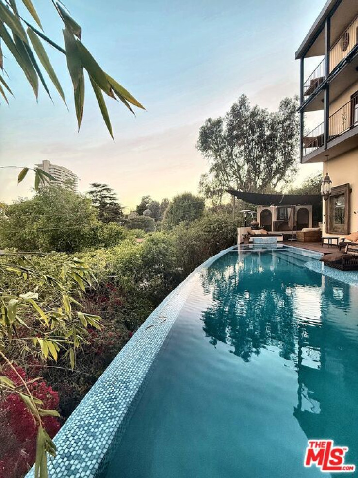 3 Bed Home for Sale in Los Angeles, California
