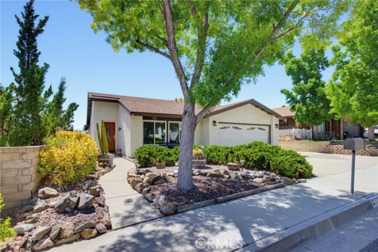4 Bed Home for Sale in Saugus, California