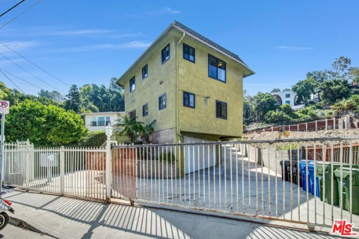 2 Bed Home for Sale in Los Angeles, California