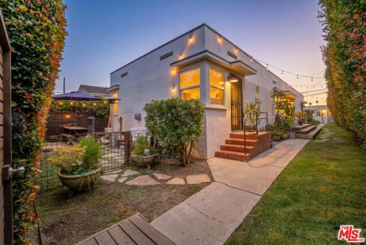  Income Home for Sale in Venice, California