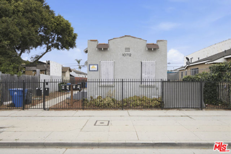  Income Home for Sale in Los Angeles, California