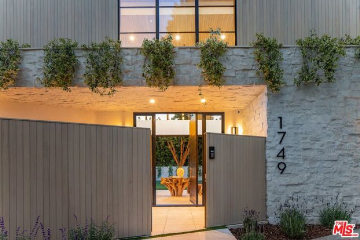 Residential Home in Brentwood