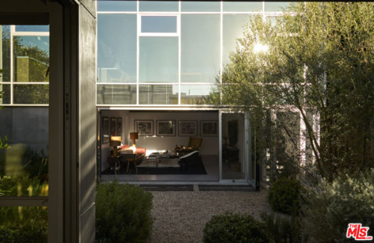 5 Bed Home for Sale in Venice, California