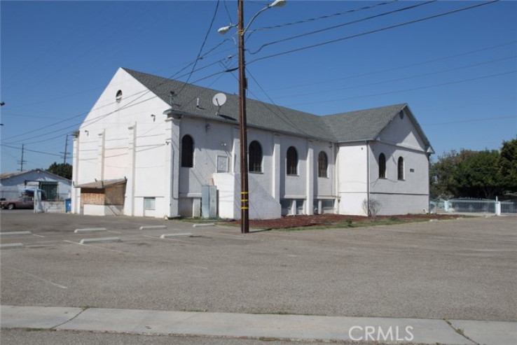 Commercial Lease in Compton S of Rosecrans, E of Central,W of Ala