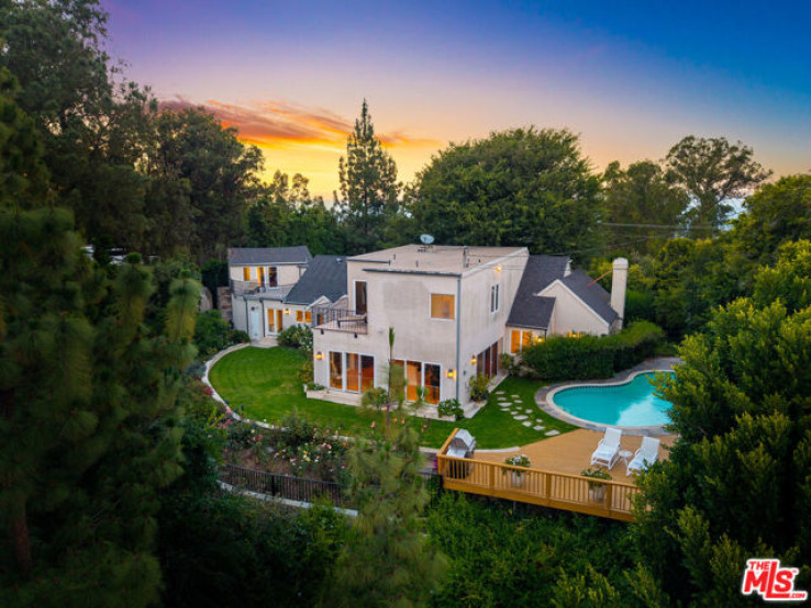 5 Bed Home for Sale in Beverly Hills, California