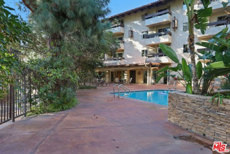 1 Bed Home for Sale in Los Angeles, California