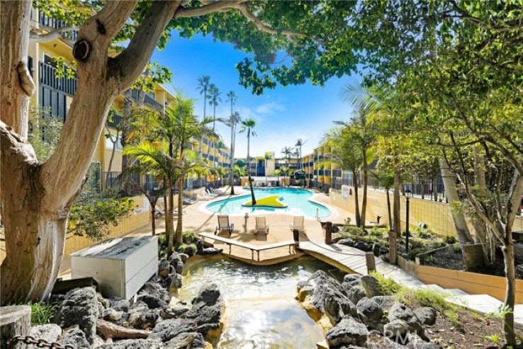 2 Bed Home for Sale in El Segundo, California