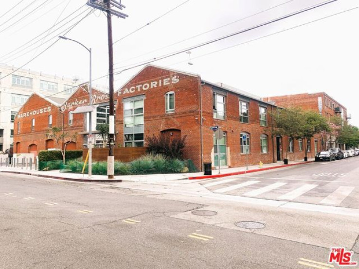 2 Bed Home for Sale in Los Angeles, California