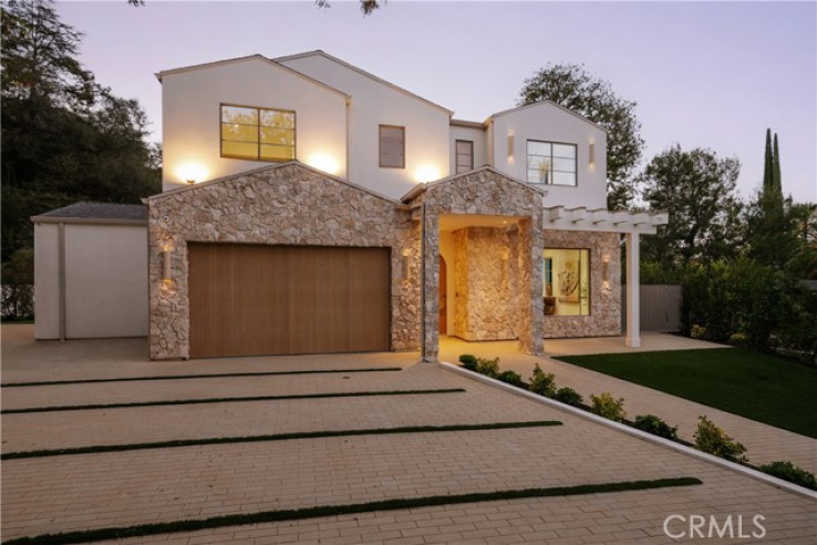 5 Bed Home for Sale in Encino, California