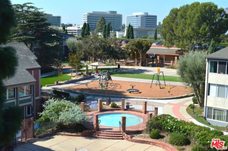 2 Bed Home for Sale in Culver City, California