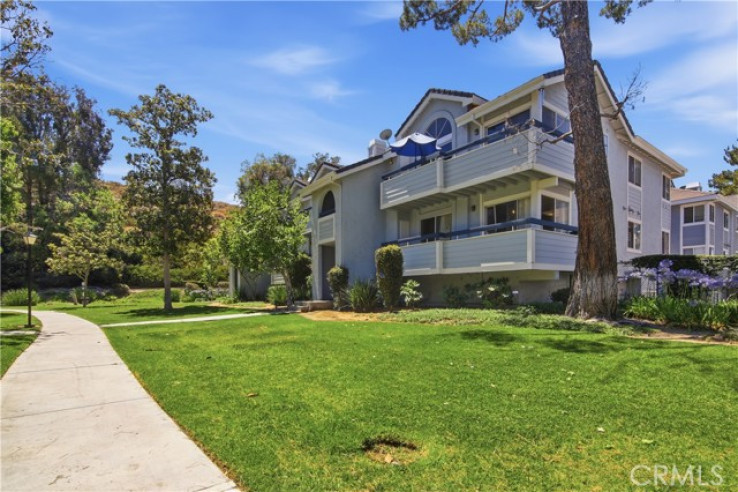 3 Bed Home for Sale in Canyon Country, California