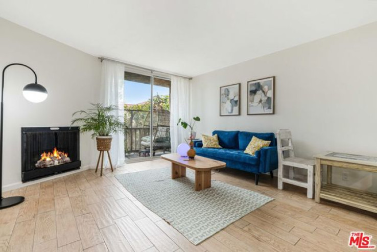 1 Bed Home for Sale in Playa del Rey, California